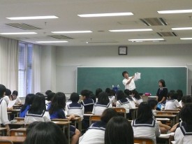 受付係と金券係 受付係と金券係