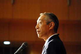 山内日出夫校長 山内日出夫校長