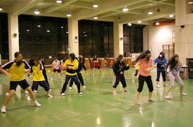 ダンスの練習 ダンスの練習