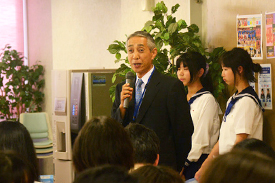 山内日出夫校長 山内日出夫校長