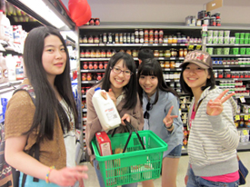 スーパーでのお買い物