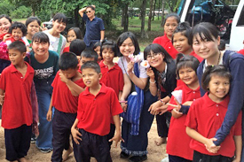 「生きなおしの学校」の子どもたちと