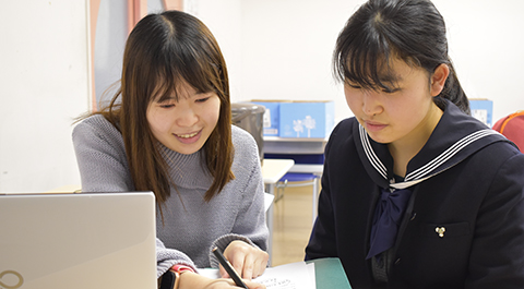 校内予備校講師と生徒