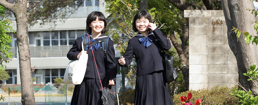生徒二人が登校。