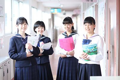 佼成学園女子中学生