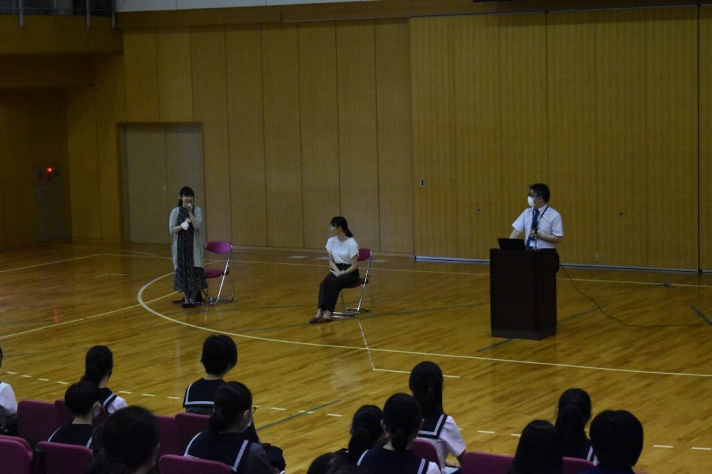 佼成女子News一覧 
Kosei Gakuen Girls' News List					本校OGが進路講演会に来てくれました！